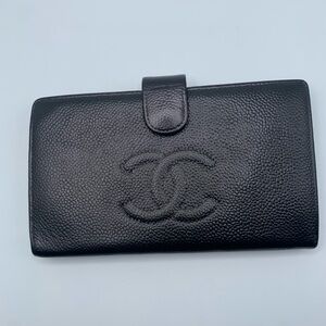 Preowned Chanel Black CC Wallet